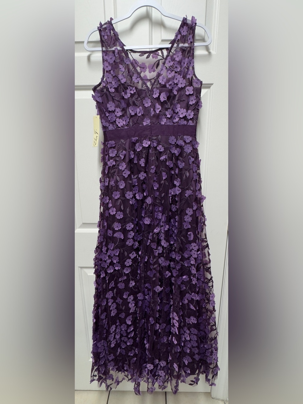 NEW Eliza J Women's 3D Floral Sleeveless Tiered A-Line Gown Plum Purple. Sz 6. - Picture 7 of 9